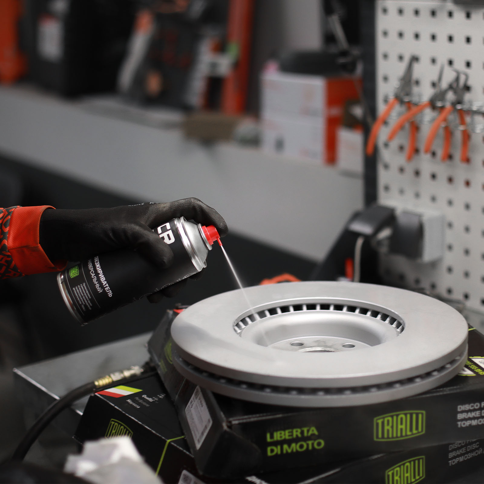 Обезжириватель универсальный , аэрозоль, 520мл Carville Racing S7520185 