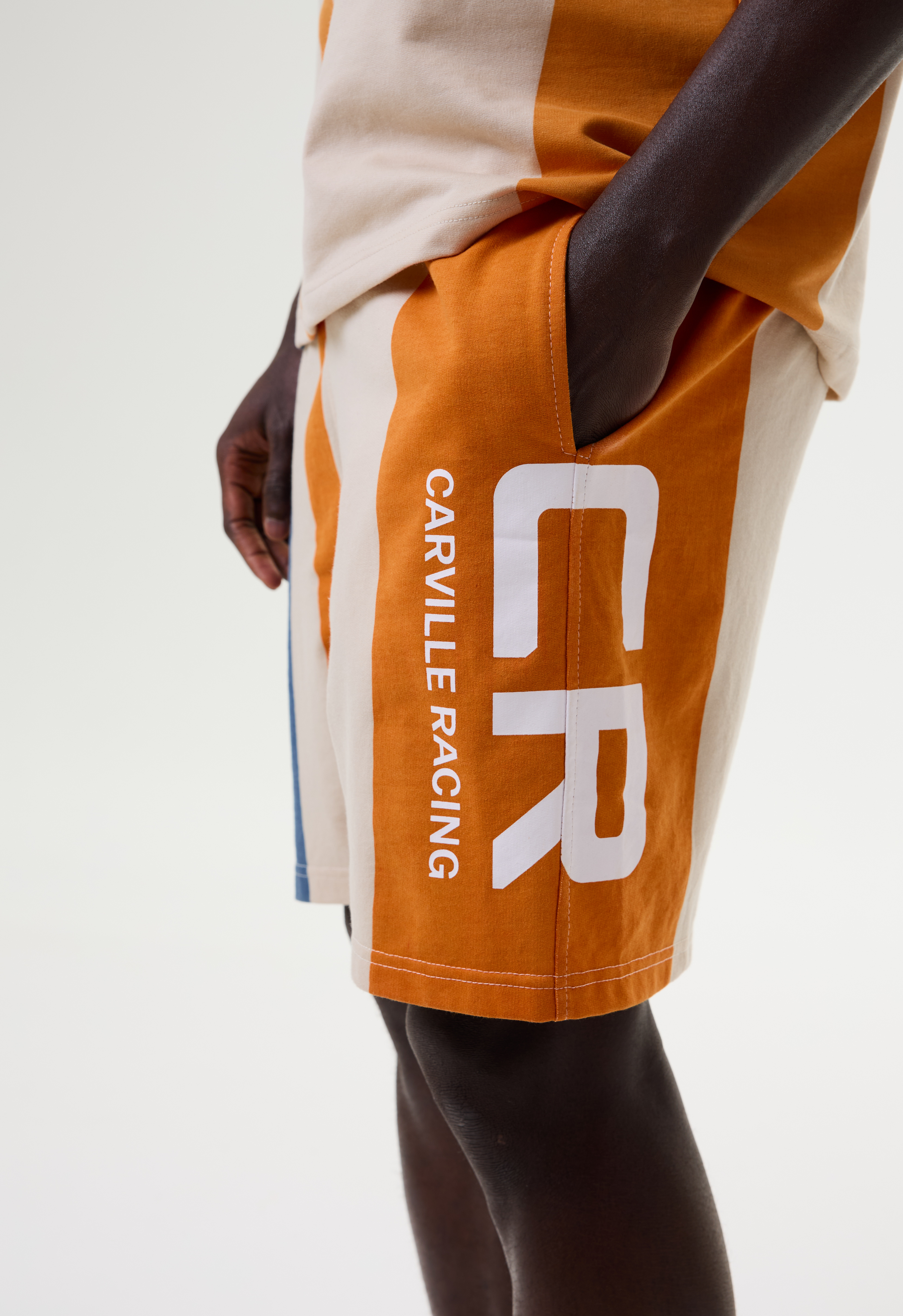 Костюм бежевый полоски оранж.-синяя футболка и шорты взрослый CR Carville Racing 1CR10 